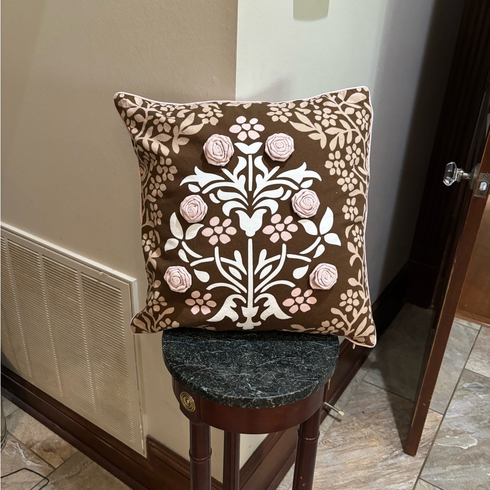 Set Of Three Decorative Pillows. Brown And Pink Rose Appliqué - Picture 6 of 12